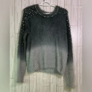 VENUS COZY PEARL TRIM SWEATER Size M